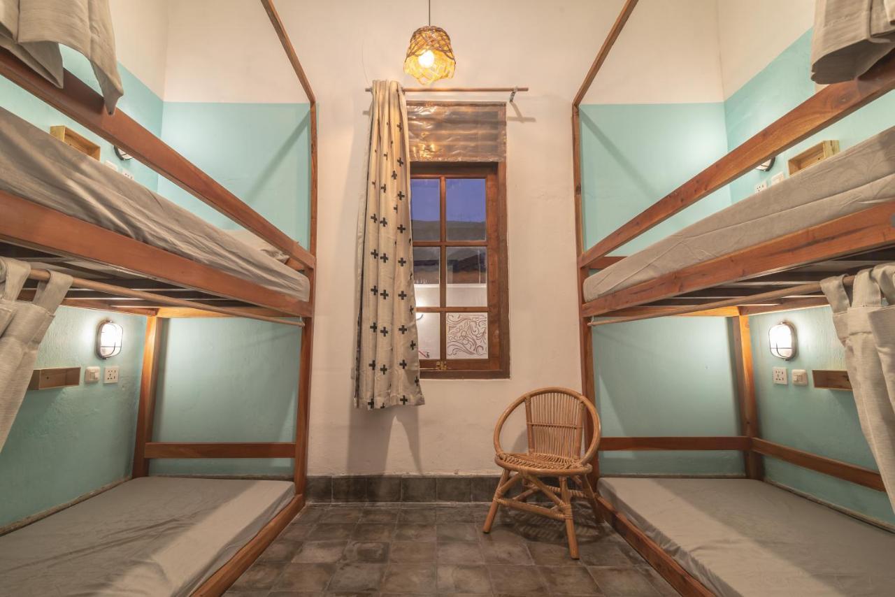 Wonderloft Hostel Jogja Γιογκιακάρτα Εξωτερικό φωτογραφία